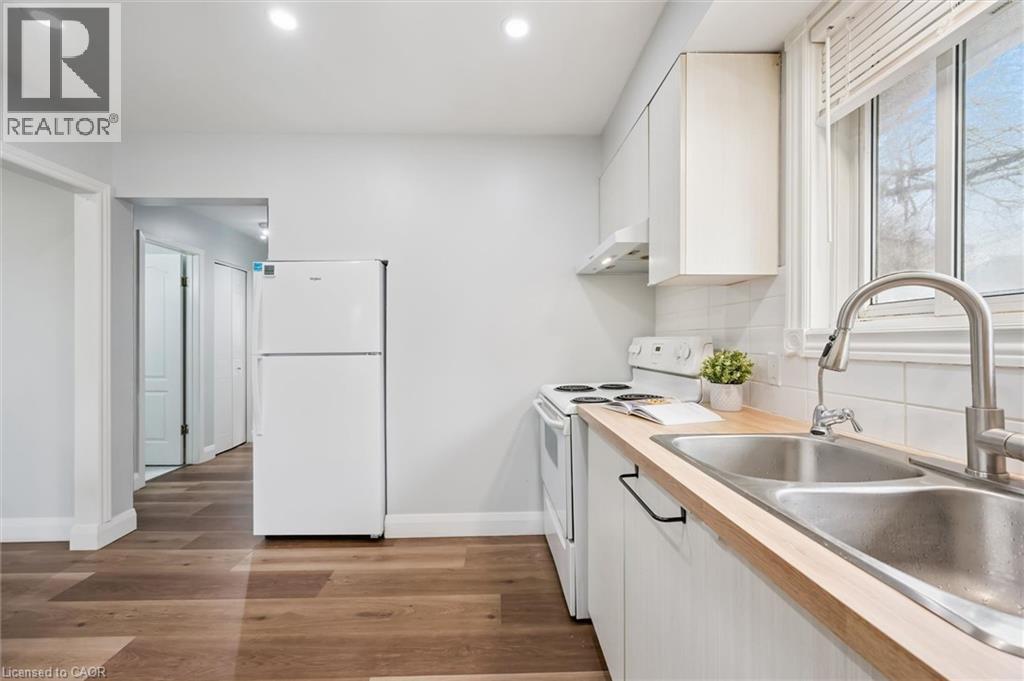 235 CEDARBRAE Avenue Unit# B thumbnail 16