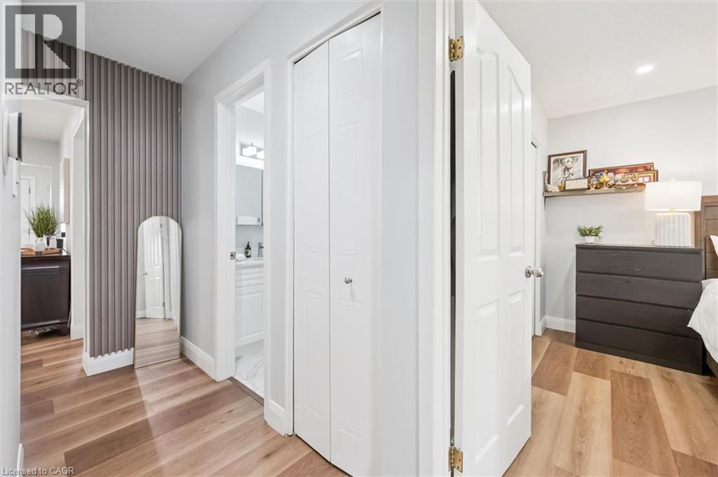 235 CEDARBRAE Avenue Unit# B thumbnail 19