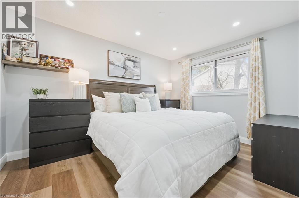 235 CEDARBRAE Avenue Unit# B thumbnail 20