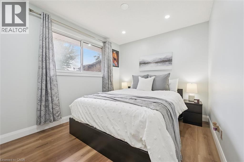 235 CEDARBRAE Avenue Unit# B thumbnail 22