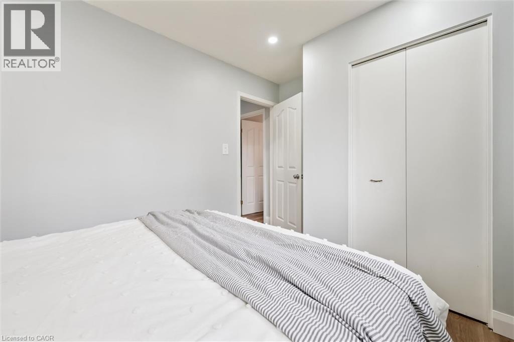 235 CEDARBRAE Avenue Unit# B thumbnail 23