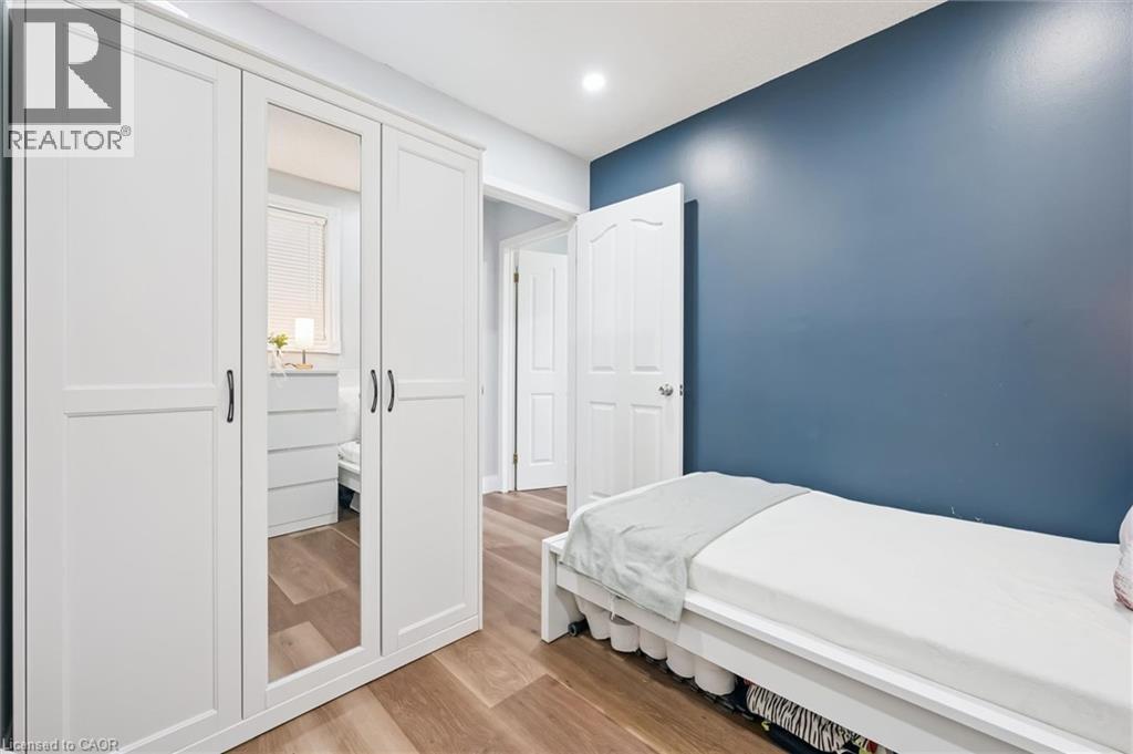 235 CEDARBRAE Avenue Unit# B thumbnail 25