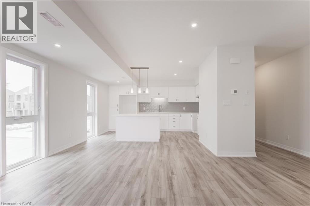 686 BENNINGER Drive thumbnail 2