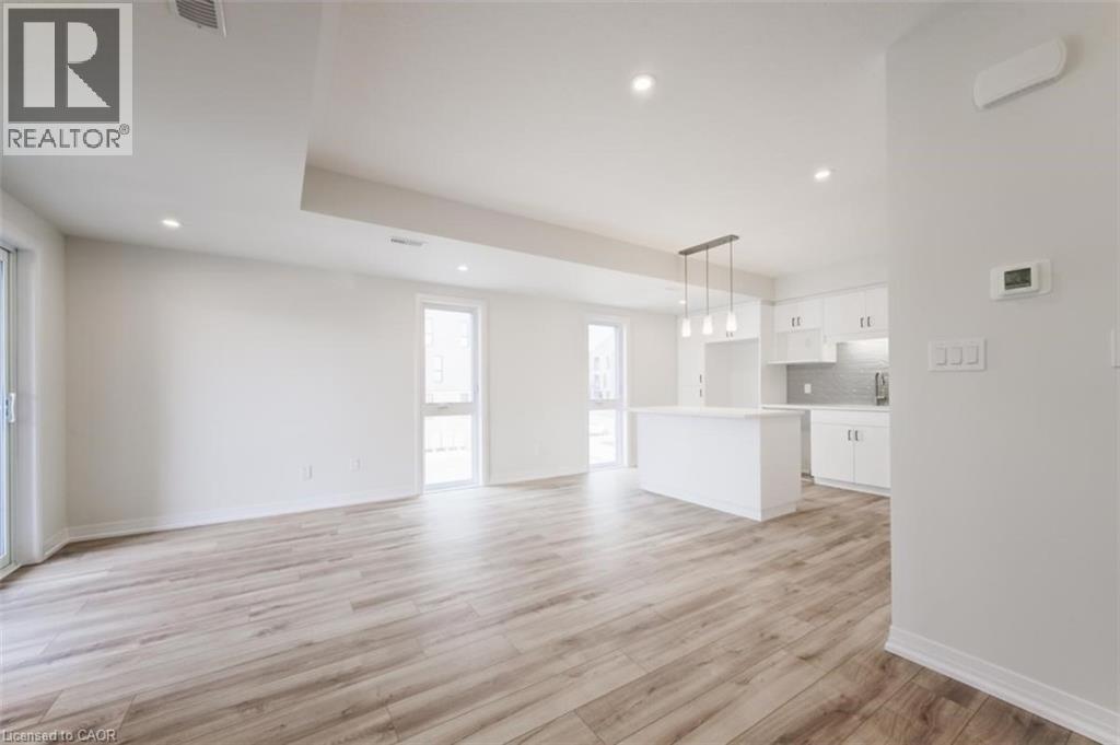 686 BENNINGER Drive thumbnail 3