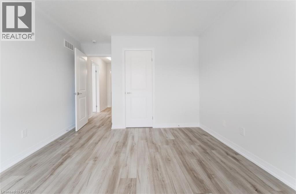 686 BENNINGER Drive thumbnail 5