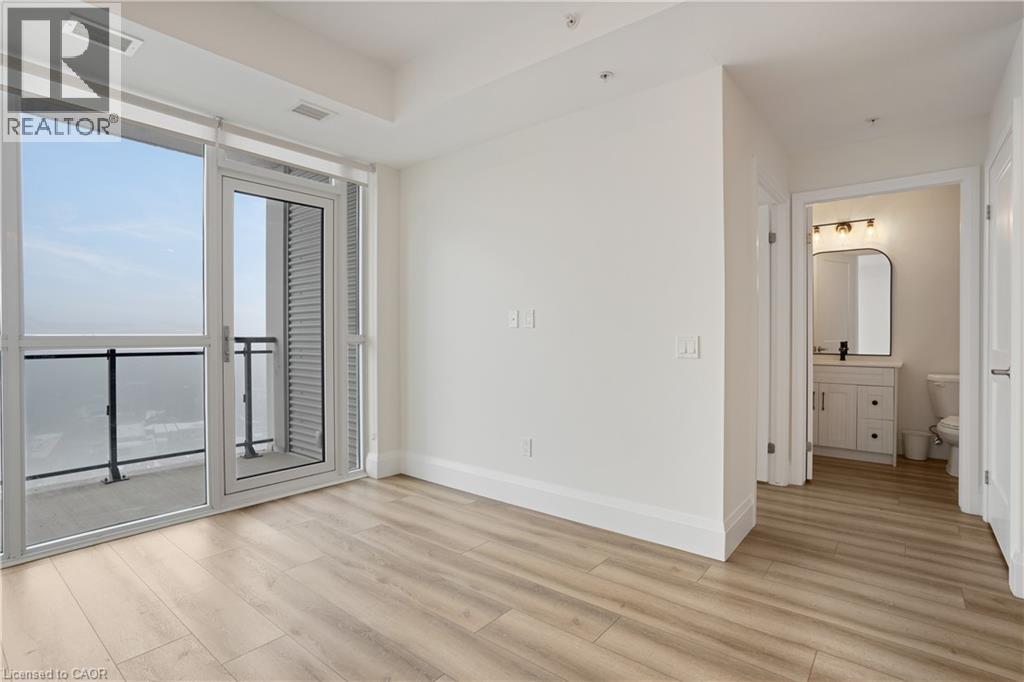 60 CHARLES Street W Unit# 1904 thumbnail 14