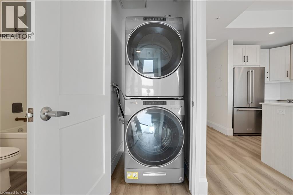 60 CHARLES Street W Unit# 1904 thumbnail 20