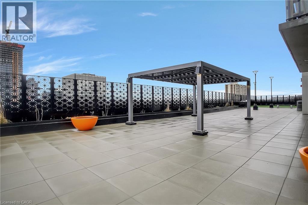 60 CHARLES Street W Unit# 1904 thumbnail 31