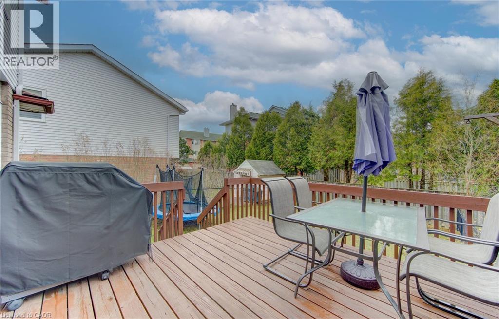 651 PINEROW Crescent Unit# A thumbnail 34