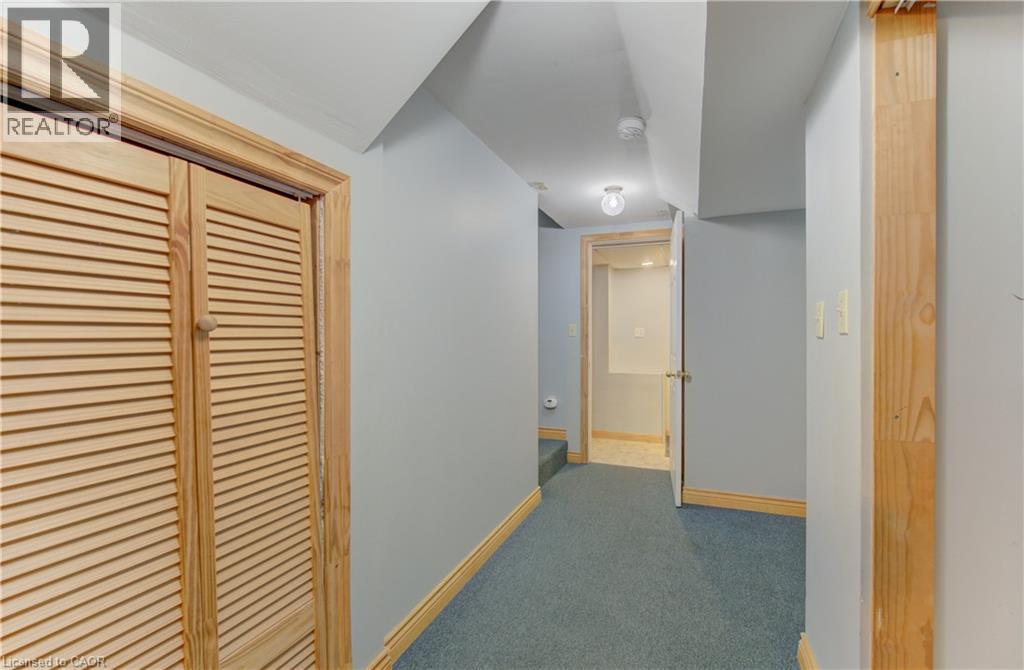 651 PINEROW Crescent Unit# A thumbnail 28