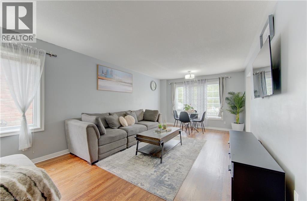 651 PINEROW Crescent Unit# A thumbnail 14