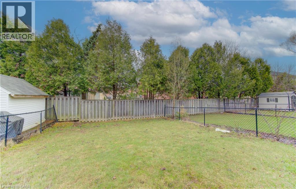 651 PINEROW Crescent Unit# A thumbnail 37