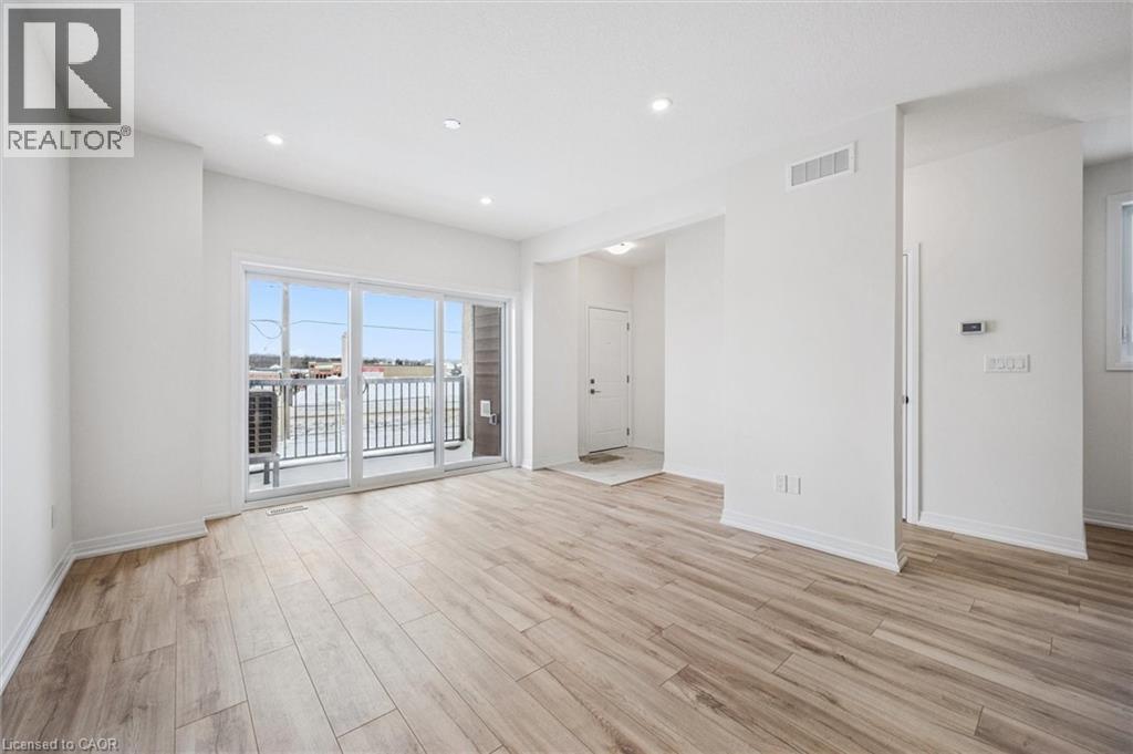 525 ERINBROOK Drive Unit# C061 thumbnail 6