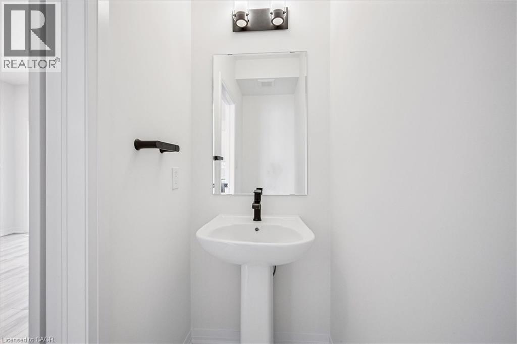 525 ERINBROOK Drive Unit# C061 thumbnail 14