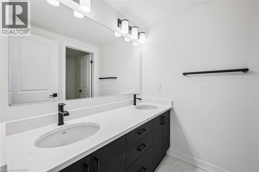 525 ERINBROOK Drive Unit# C061 thumbnail 21