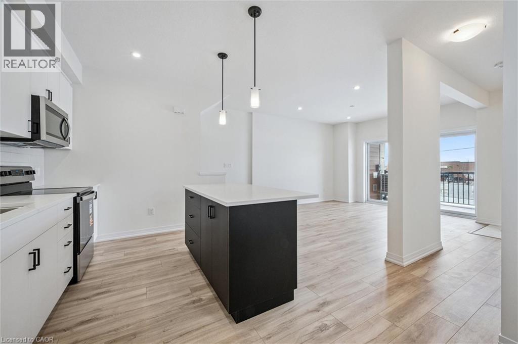 525 ERINBROOK Drive Unit# C061 thumbnail 13