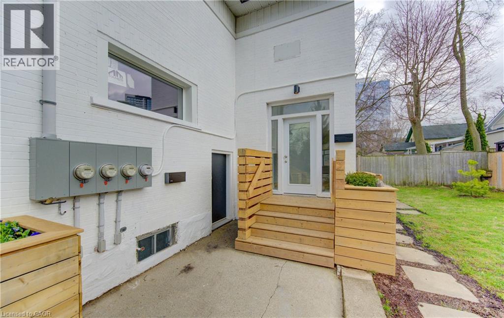 67 LOUISA Street thumbnail 30