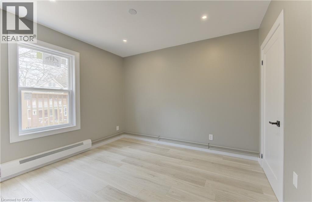 67 LOUISA Street thumbnail 9