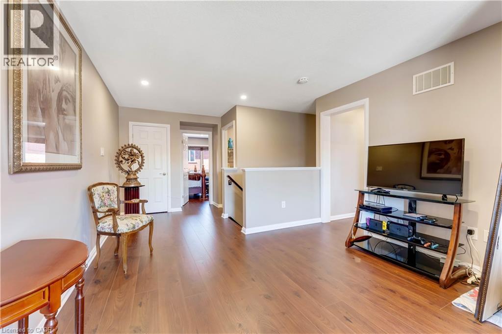 334 APPLE HILL Crescent thumbnail 17