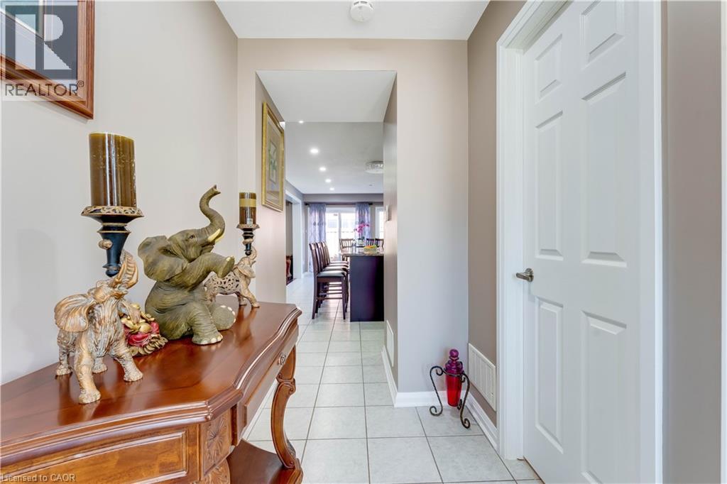 334 APPLE HILL Crescent thumbnail 4