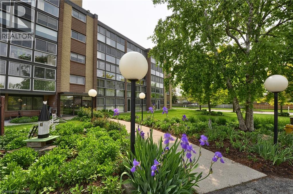 400 CHAMPLAIN Boulevard Unit# 404 thumbnail 3