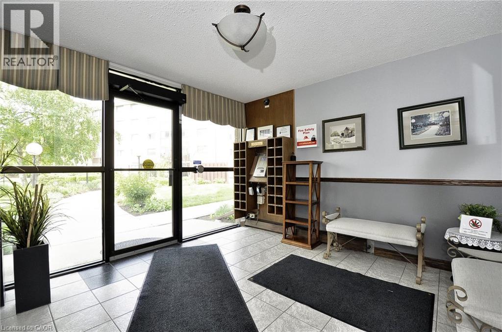 400 CHAMPLAIN Boulevard Unit# 404 thumbnail 5