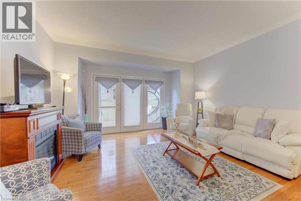 74 AUTUMN RIDGE Trail Unit# 33 thumbnail 17