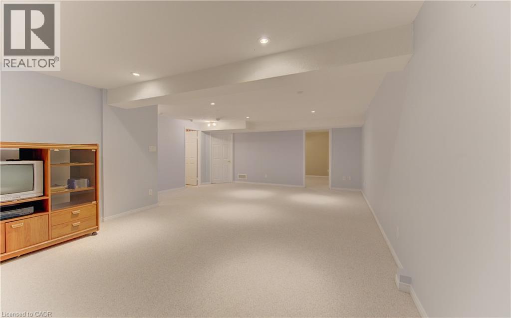 74 AUTUMN RIDGE Trail Unit# 33 thumbnail 26