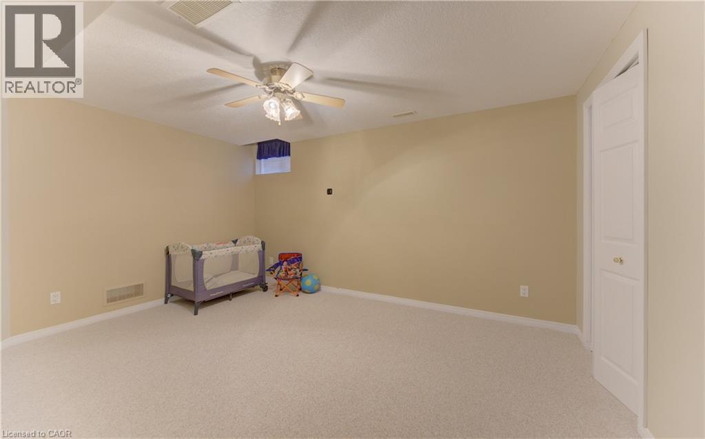 74 AUTUMN RIDGE Trail Unit# 33 thumbnail 28