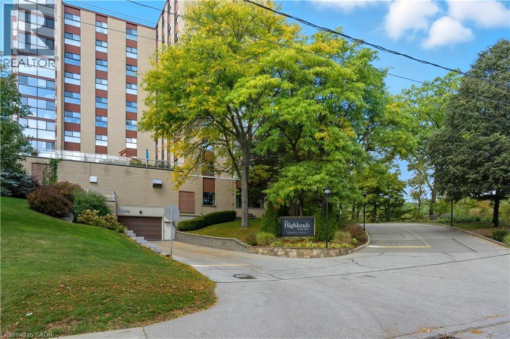 20 BERKLEY Road Unit# 702 thumbnail 3