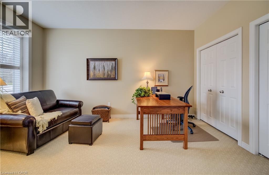 560 SPRINGWATER Drive thumbnail 5