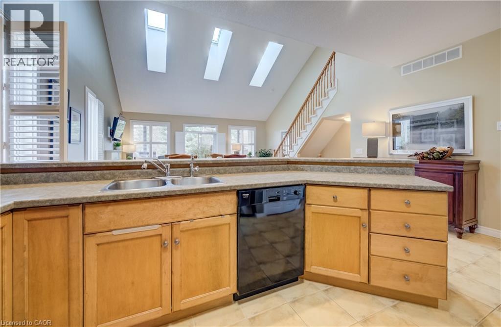 560 SPRINGWATER Drive thumbnail 9