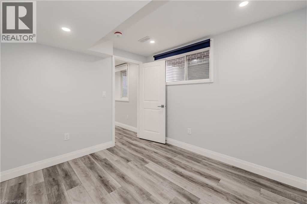 119 MONARCH WOODS Drive thumbnail 44