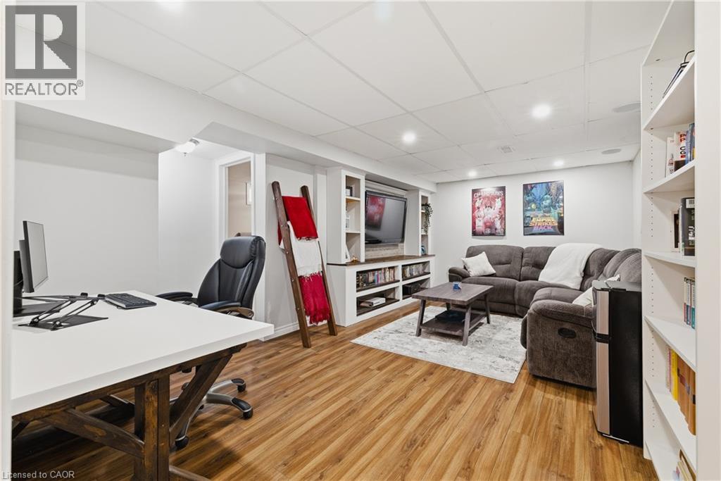 160 CARTER Crescent thumbnail 29