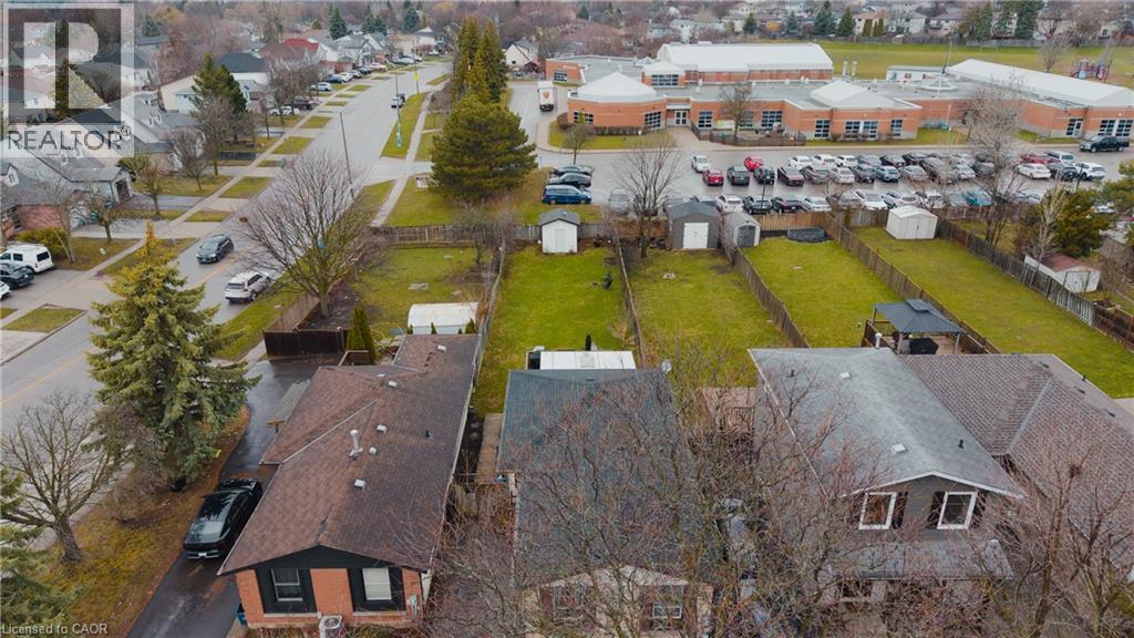 160 CARTER Crescent thumbnail 38