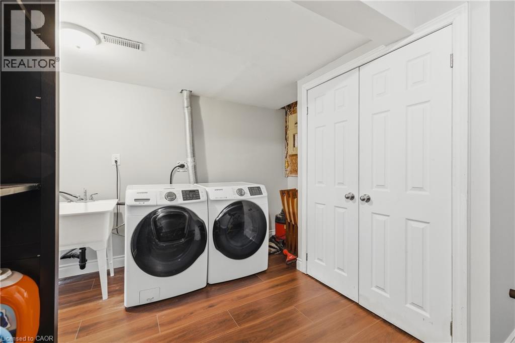 160 CARTER Crescent thumbnail 37