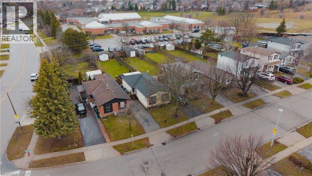 160 CARTER Crescent thumbnail 46