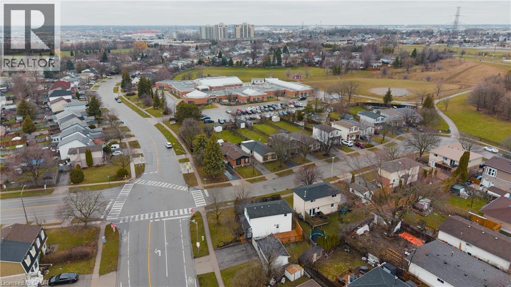 160 CARTER Crescent thumbnail 43