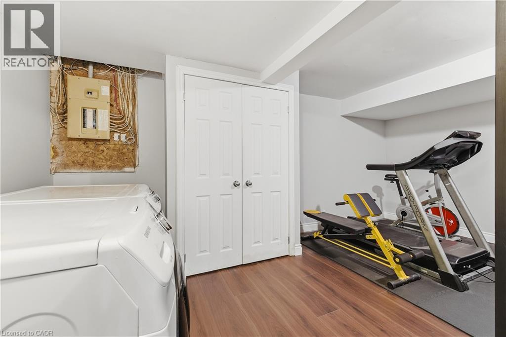 160 CARTER Crescent thumbnail 35