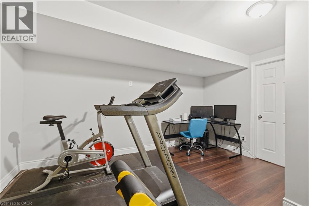 160 CARTER Crescent thumbnail 36