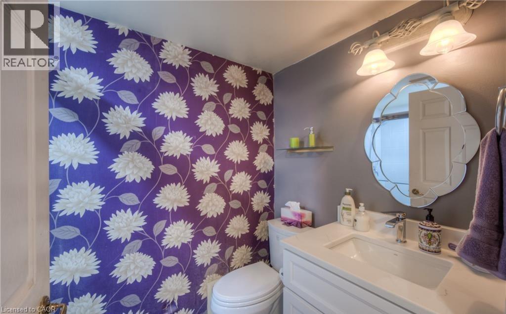 237 KING Street W Unit# 808 thumbnail 11