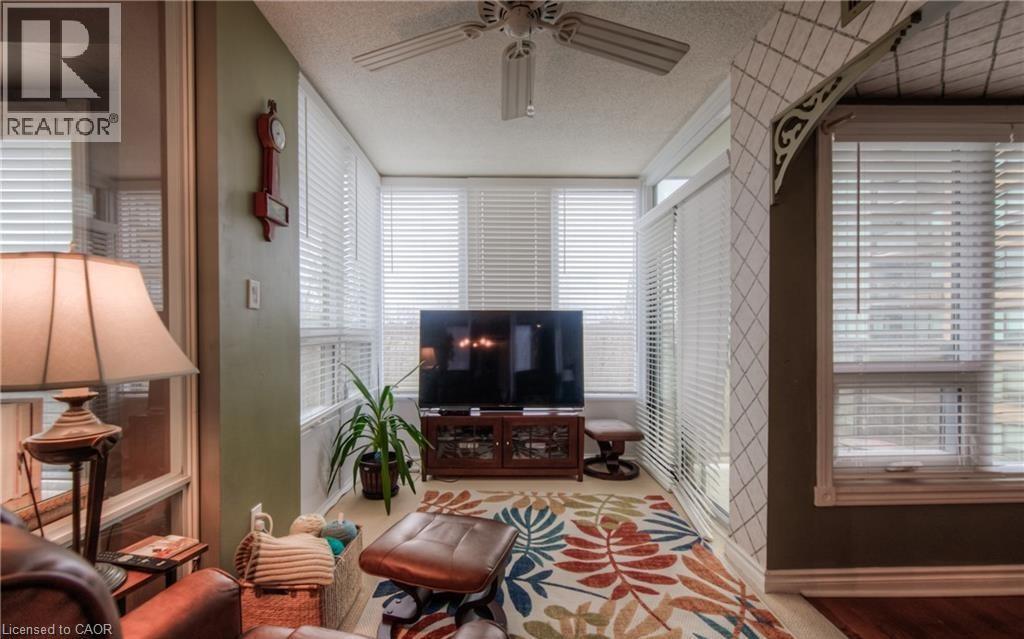 237 KING Street W Unit# 808 thumbnail 18