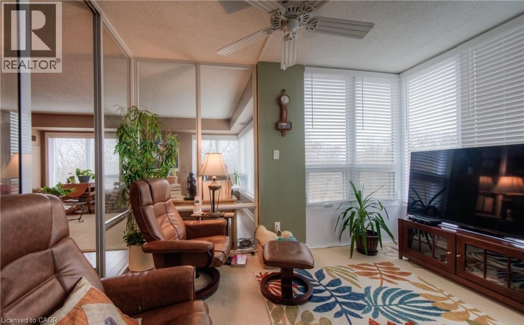 237 KING Street W Unit# 808 thumbnail 20