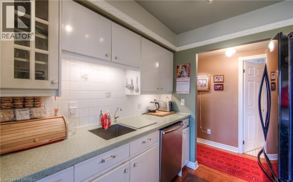 237 KING Street W Unit# 808 thumbnail 24