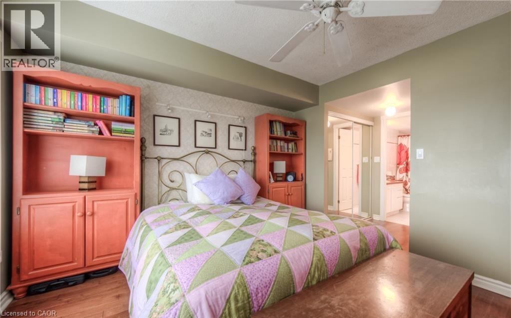 237 KING Street W Unit# 808 thumbnail 27