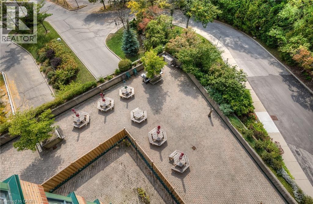 237 KING Street W Unit# 808 thumbnail 32