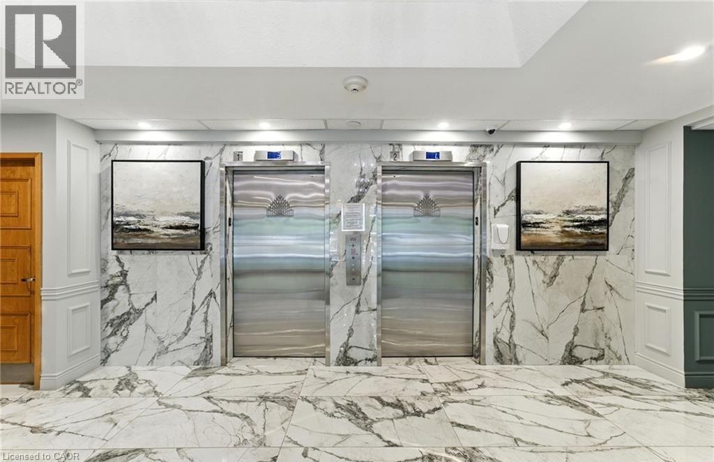 237 KING Street W Unit# 808 thumbnail 4