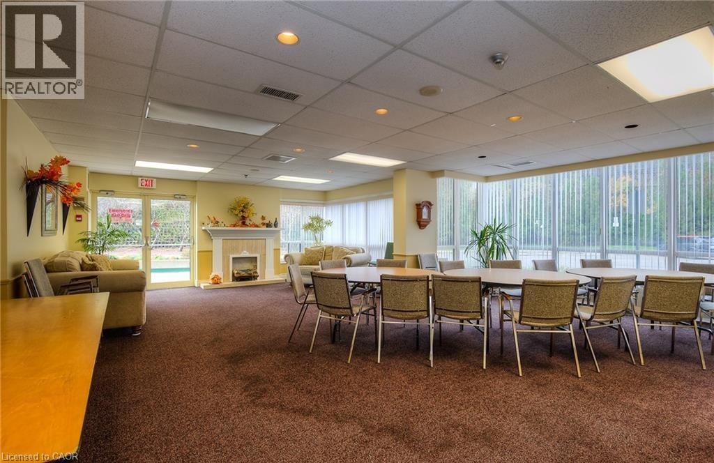 237 KING Street W Unit# 808 thumbnail 44