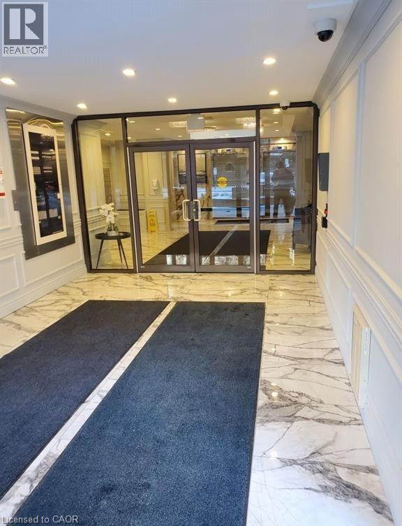 237 KING Street W Unit# 808 thumbnail 5