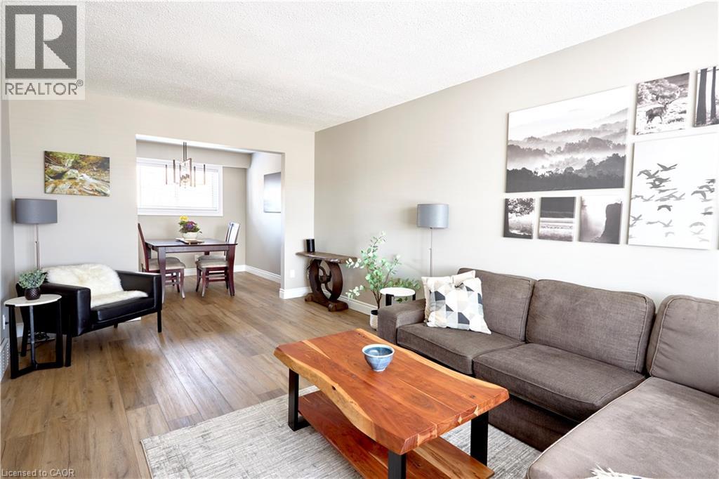 46 CEDARWOODS Crescent Unit# 27 thumbnail 4